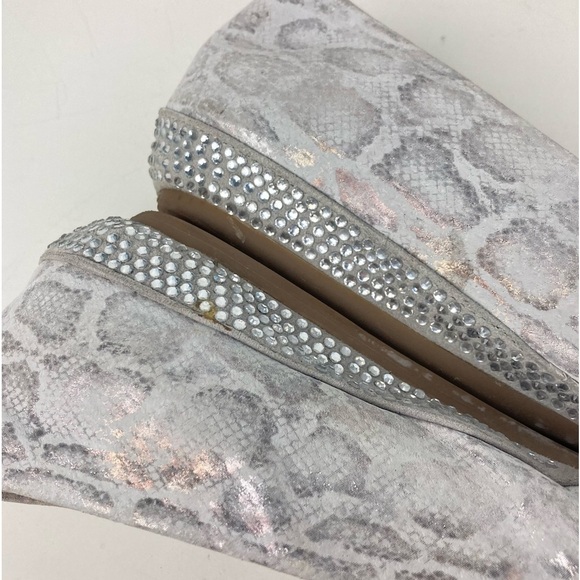 BCBGeneration Ballet Flats with Crystal Embellished Heel  - Size 7.5 - Picture 10 of 11